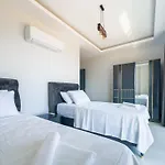 Kalkan Luxury With Panoramic Sea View ヴィラ カシュ