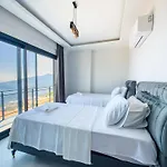Kalkan Luxury With Panoramic Sea View ヴィラ *